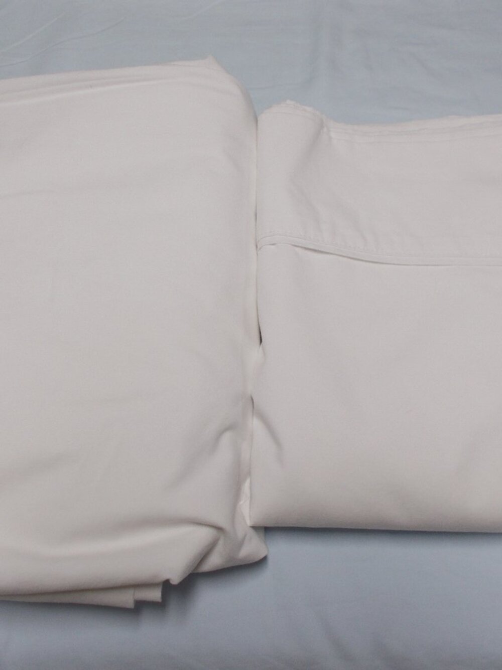 NWOT Vgt Martha Stewart Everyday Living white flat & fitted sheets, full size
